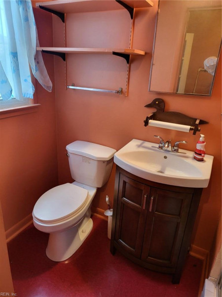 Photo 18 of 47 residential for sale in Hampton virginia