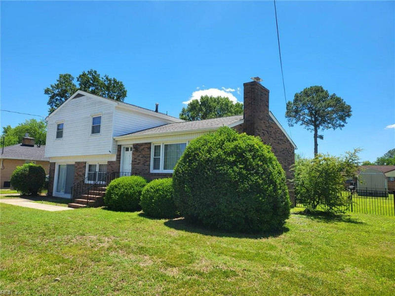 Photo 2 of 47 residential for sale in Hampton virginia