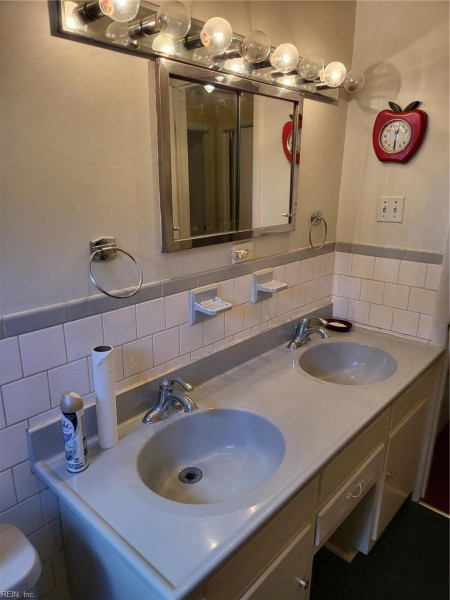 Photo 26 of 47 residential for sale in Hampton virginia