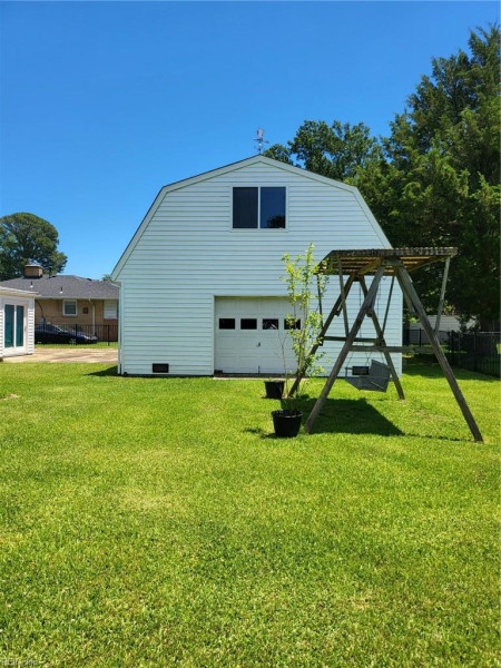 Photo 34 of 47 residential for sale in Hampton virginia