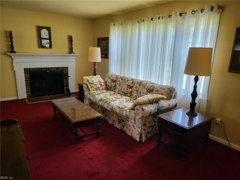 Photo 7 of 47 residential for sale in Hampton virginia