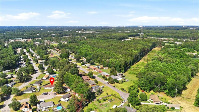 Photo 10 of 33 residential for sale in Chesapeake virginia