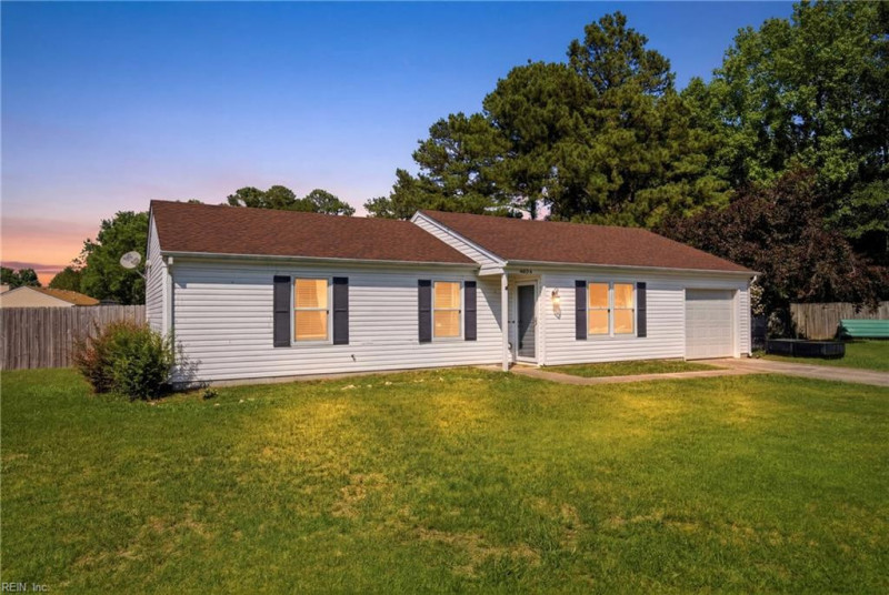 Photo 2 of 33 residential for sale in Chesapeake virginia