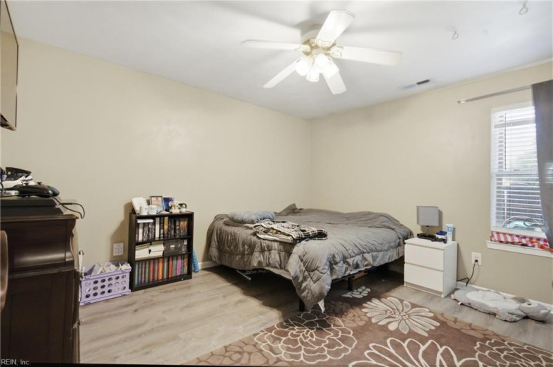 Photo 26 of 33 residential for sale in Chesapeake virginia
