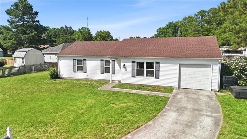 Photo 3 of 33 residential for sale in Chesapeake virginia