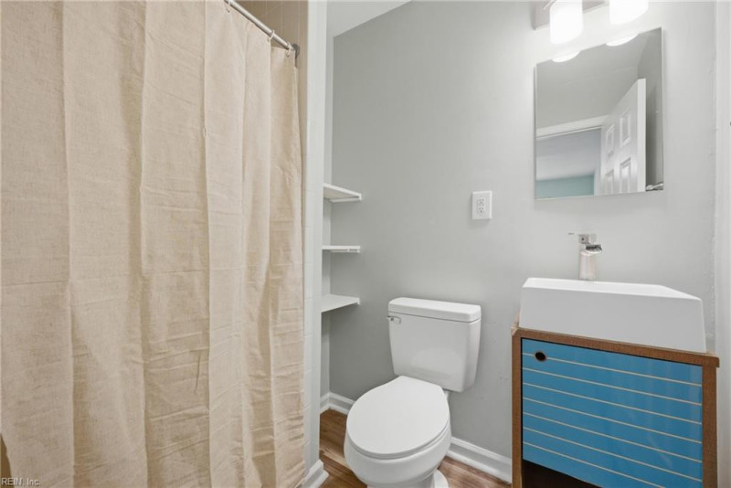 Photo 11 of 15 residential for sale in Virginia Beach virginia