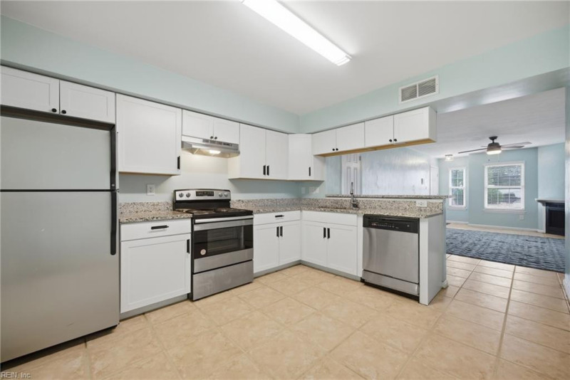Photo 6 of 15 residential for sale in Virginia Beach virginia