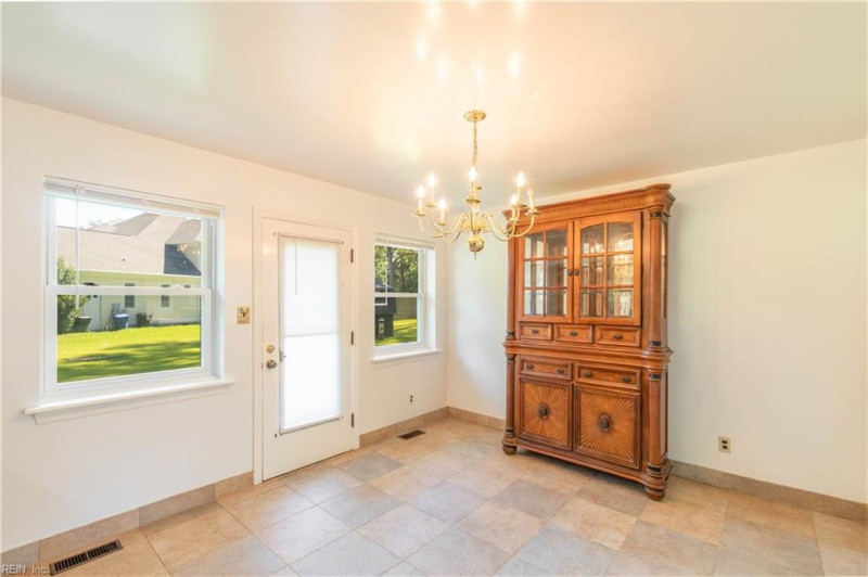 Photo 11 of 23 residential for sale in Virginia Beach virginia