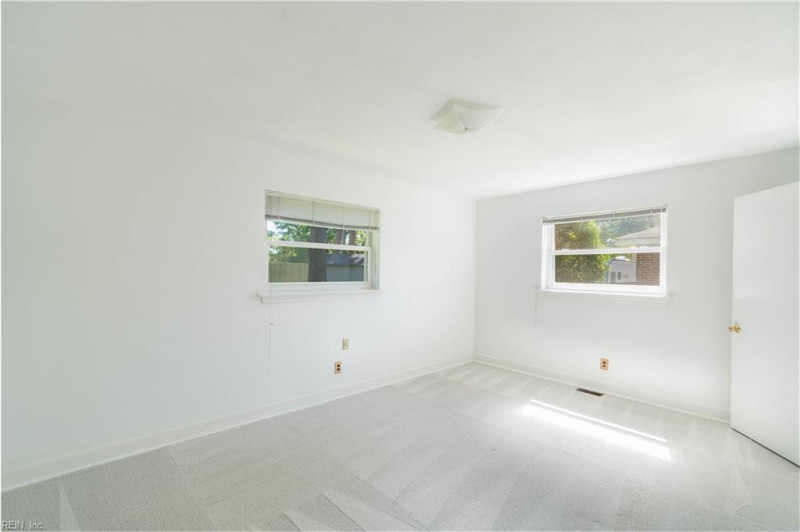 Photo 18 of 23 residential for sale in Virginia Beach virginia