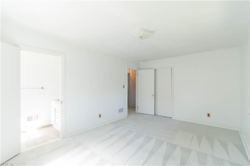 Photo 19 of 23 residential for sale in Virginia Beach virginia