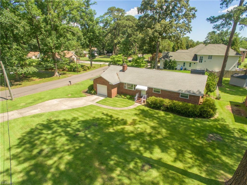 Photo 2 of 23 residential for sale in Virginia Beach virginia