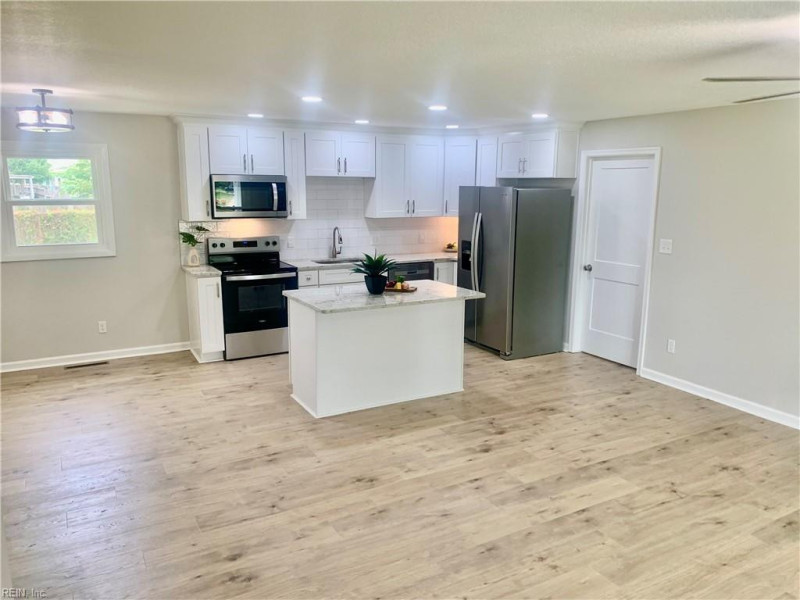 Photo 16 of 34 residential for sale in Norfolk virginia