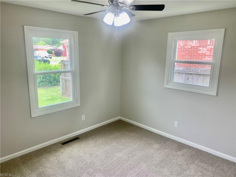 Photo 18 of 34 residential for sale in Norfolk virginia
