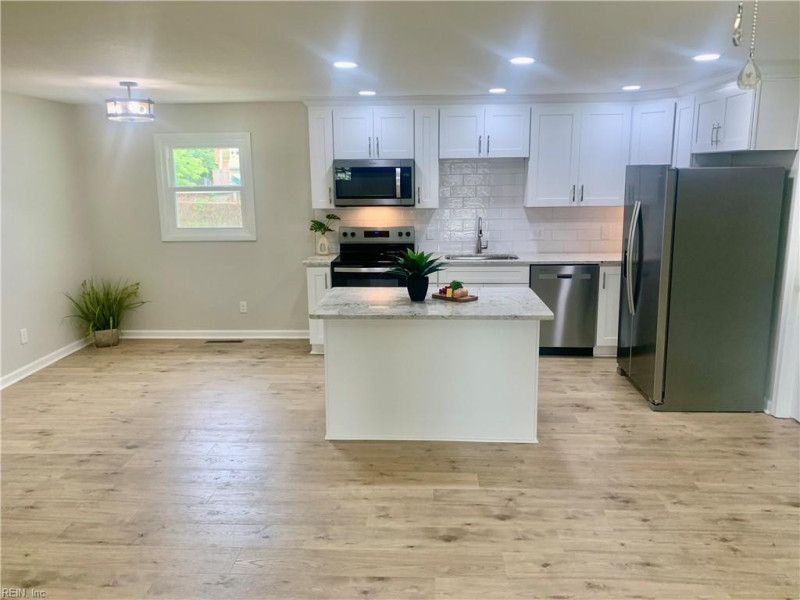 Photo 5 of 34 residential for sale in Norfolk virginia