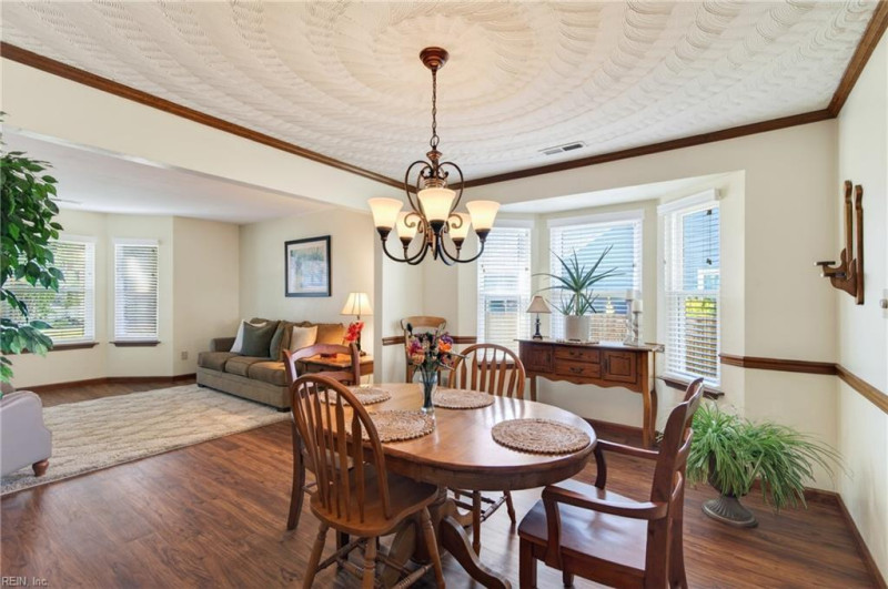 Photo 11 of 35 residential for sale in Chesapeake virginia