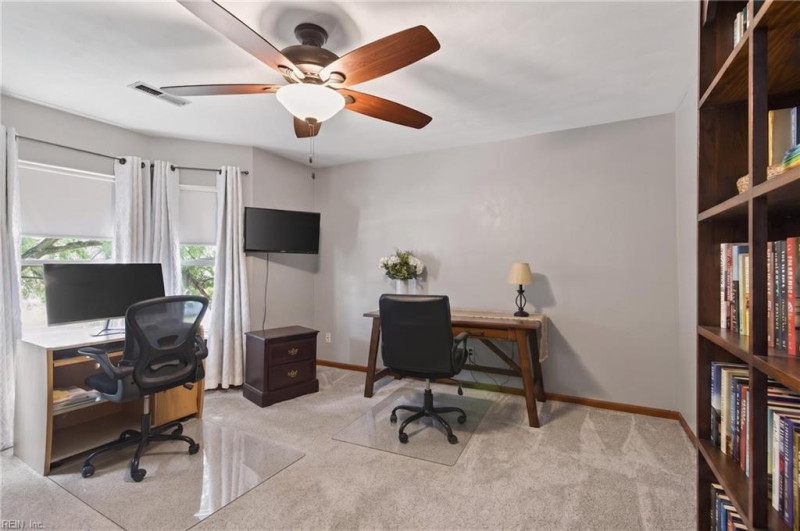 Photo 23 of 35 residential for sale in Chesapeake virginia