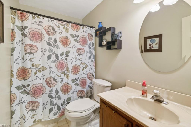 Photo 25 of 35 residential for sale in Chesapeake virginia