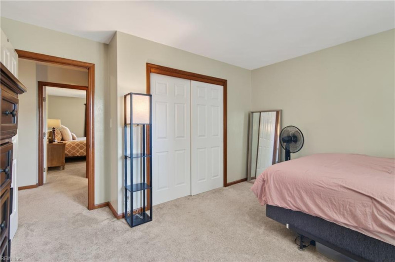 Photo 26 of 35 residential for sale in Chesapeake virginia