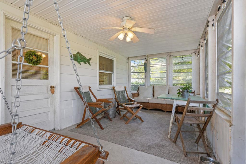 Photo 27 of 34 residential for sale in Gloucester County virginia