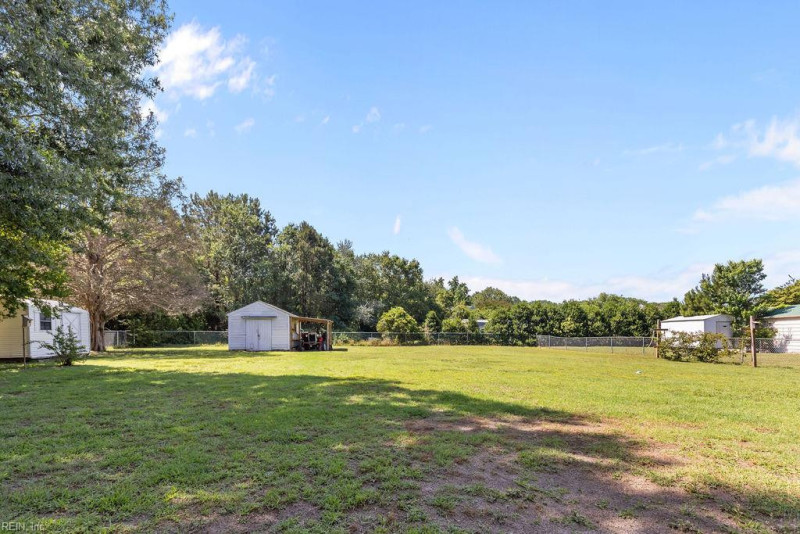 Photo 33 of 34 residential for sale in Gloucester County virginia