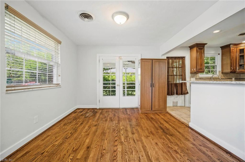 Photo 7 of 39 residential for sale in Norfolk virginia Photo 7 of 39 residential for sale in Norfolk virginia