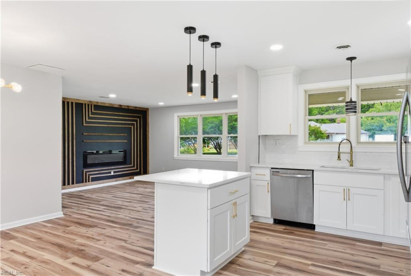 Photo 15 of 27 residential for sale in Virginia Beach virginia