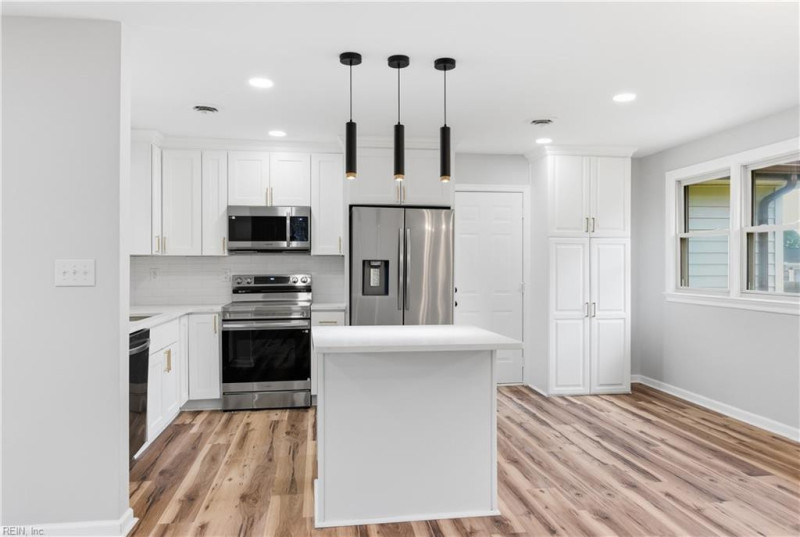 Photo 16 of 27 residential for sale in Virginia Beach virginia