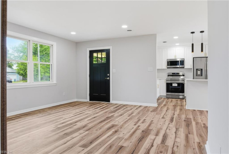 Photo 8 of 27 residential for sale in Virginia Beach virginia