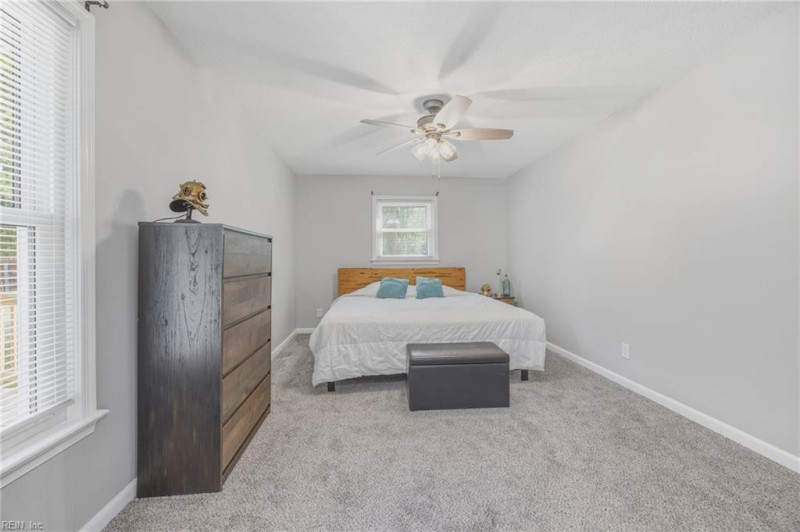 Photo 15 of 34 residential for sale in Virginia Beach virginia