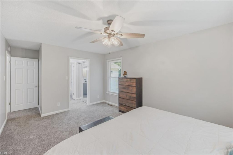 Photo 16 of 34 residential for sale in Virginia Beach virginia
