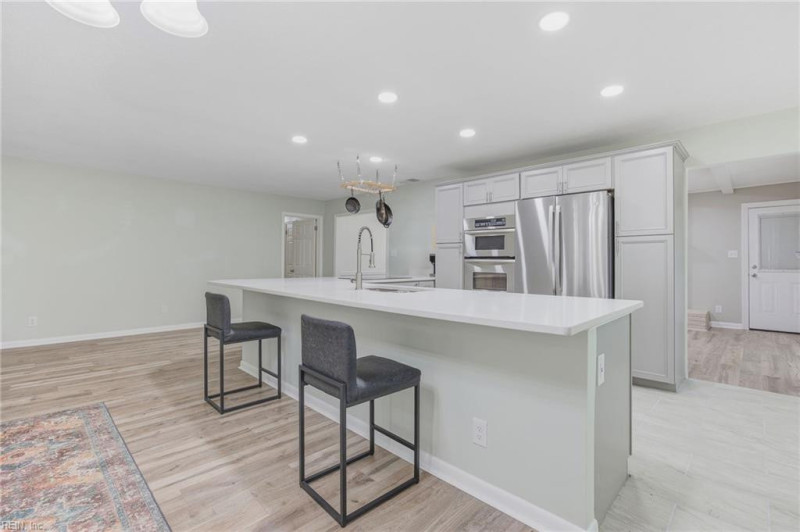Photo 4 of 34 residential for sale in Virginia Beach virginia
