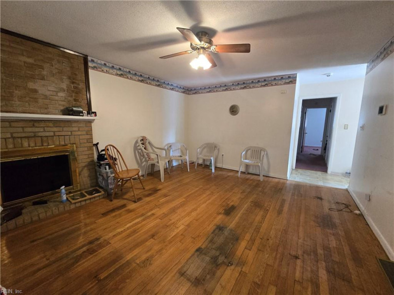 Photo 11 of 24 residential for sale in Newport News virginia