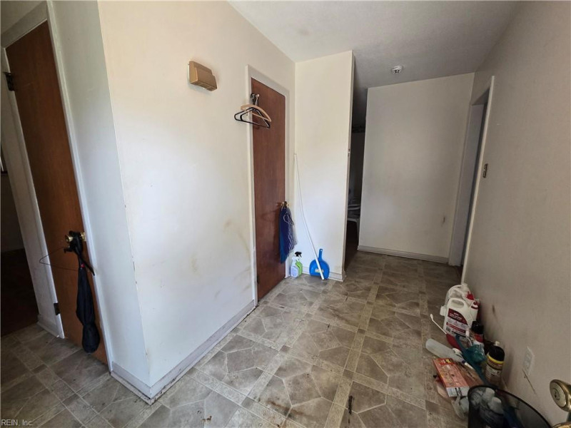 Photo 4 of 24 residential for sale in Newport News virginia