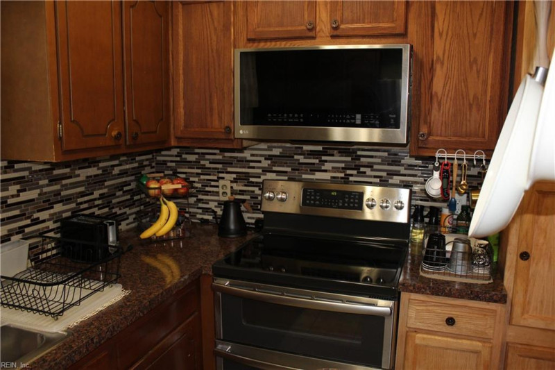 Photo 17 of 29 residential for sale in Portsmouth virginia