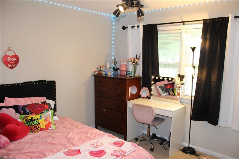 Photo 23 of 29 residential for sale in Portsmouth virginia