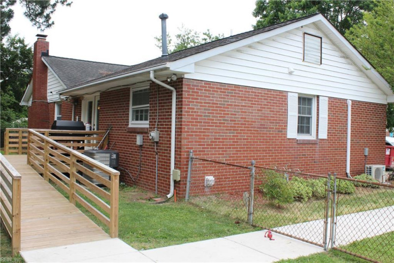 Photo 25 of 29 residential for sale in Portsmouth virginia
