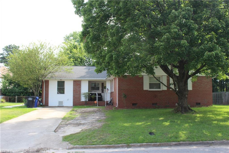 Photo 3 of 29 residential for sale in Portsmouth virginia
