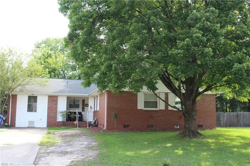 Photo 4 of 29 residential for sale in Portsmouth virginia