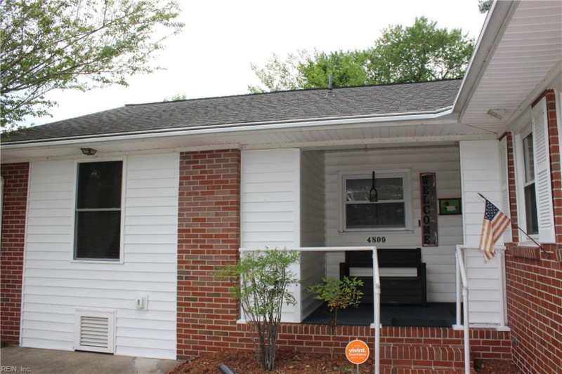 Photo 6 of 29 residential for sale in Portsmouth virginia