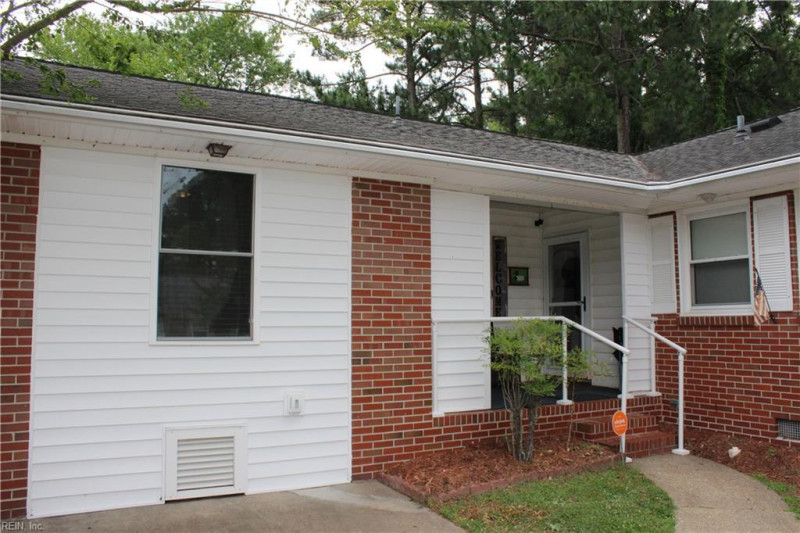 Photo 7 of 29 residential for sale in Portsmouth virginia