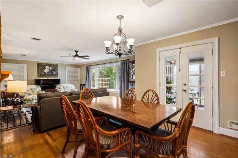 Photo 18 of 27 residential for sale in Franklin virginia