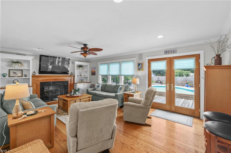 Photo 11 of 50 residential for sale in Virginia Beach virginia