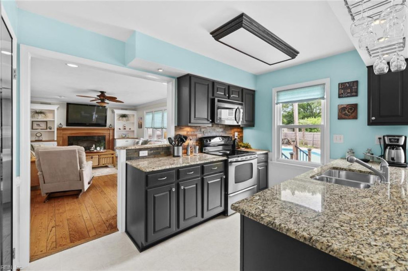 Photo 14 of 50 residential for sale in Virginia Beach virginia