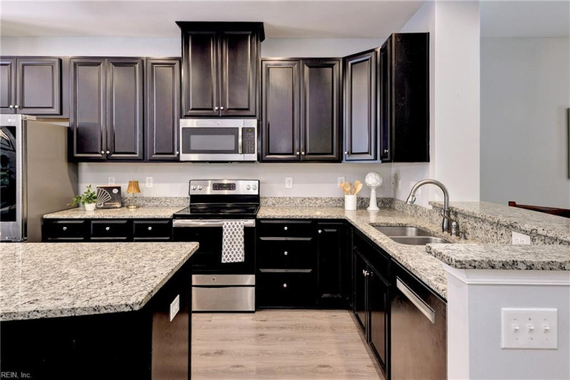 Photo 13 of 35 residential for sale in Williamsburg virginia