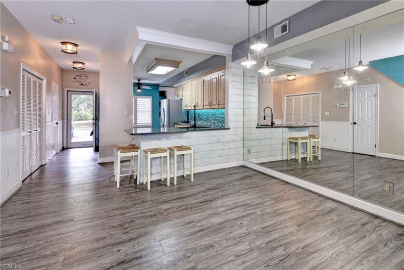 Photo 10 of 40 residential for sale in Hampton virginia