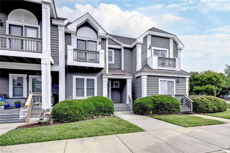 Photo 2 of 40 residential for sale in Hampton virginia