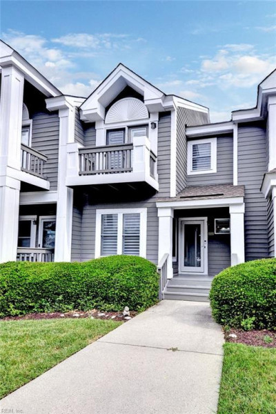 Photo 3 of 40 residential for sale in Hampton virginia