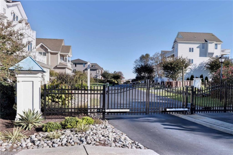 Photo 38 of 40 residential for sale in Hampton virginia