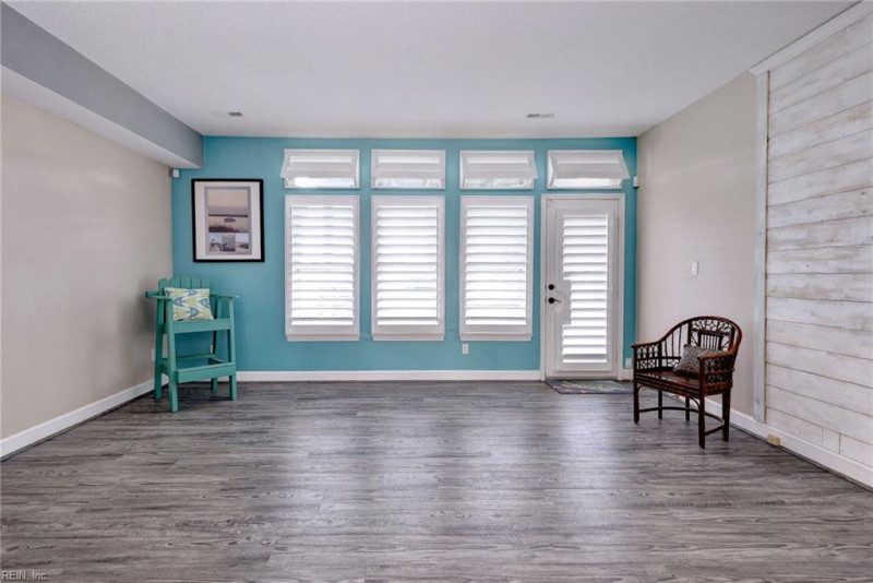 Photo 6 of 40 residential for sale in Hampton virginia