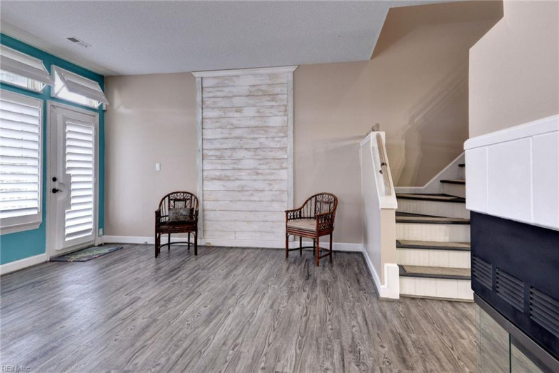 Photo 7 of 40 residential for sale in Hampton virginia